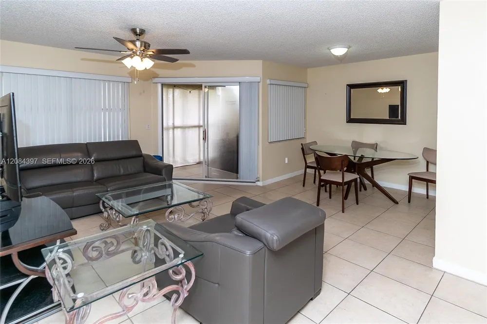 2220 SE 27th Dr #205-B Homestead, FL 33035