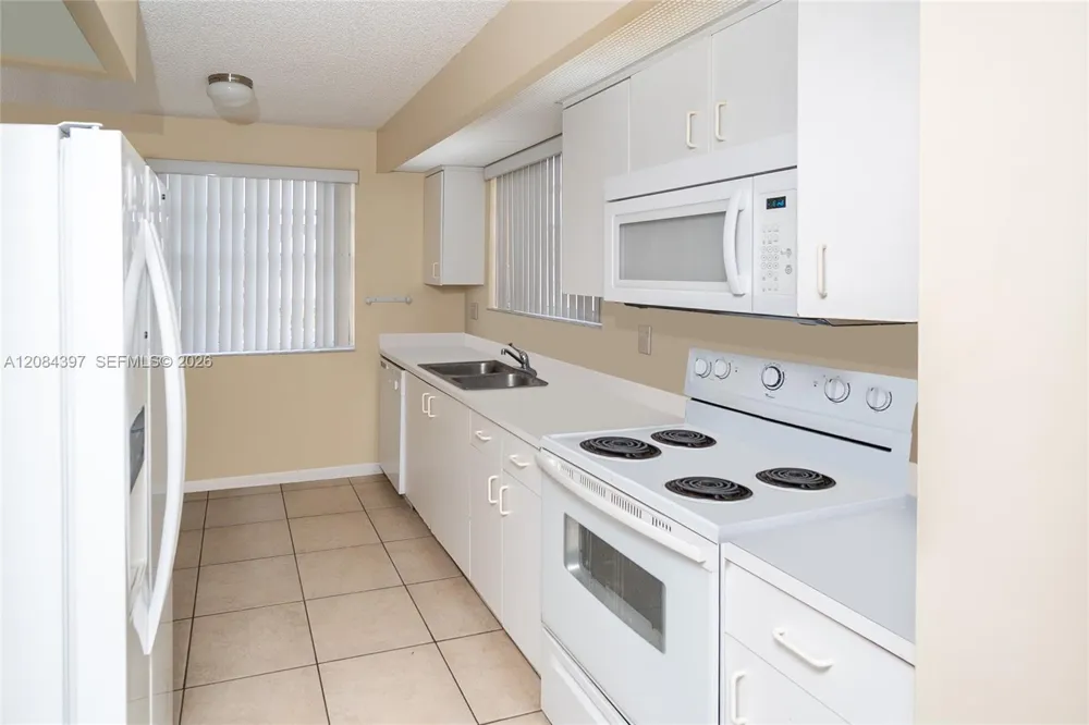 2220 SE 27th Dr #205-B Homestead, FL 33035