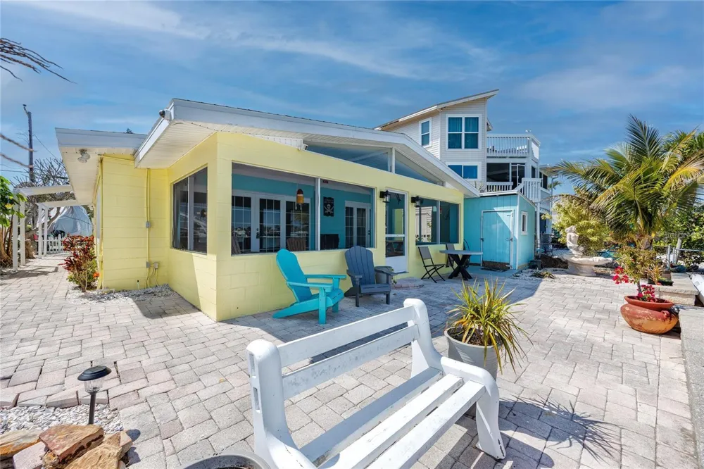 11215 3RD STREET E Treasure Island, FL 33706