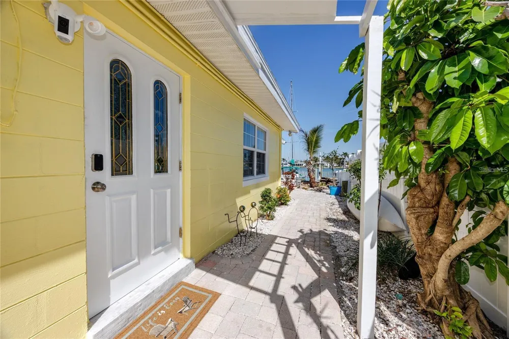 11215 3RD STREET E Treasure Island, FL 33706