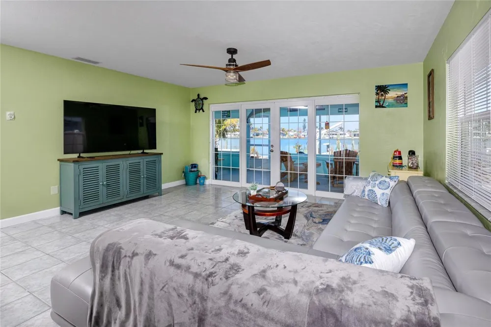 11215 3RD STREET E Treasure Island, FL 33706