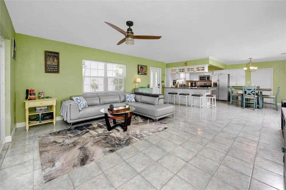 11215 3RD STREET E Treasure Island, FL 33706
