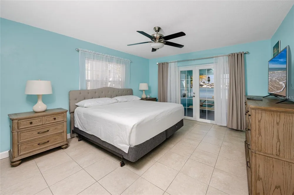 11215 3RD STREET E Treasure Island, FL 33706