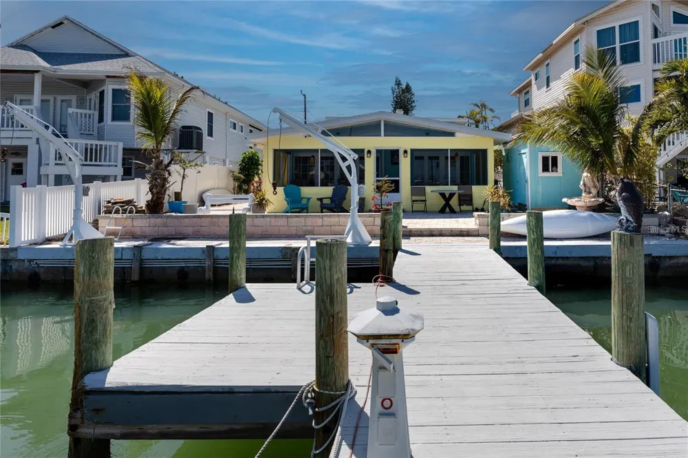 11215 3RD STREET E Treasure Island, FL 33706