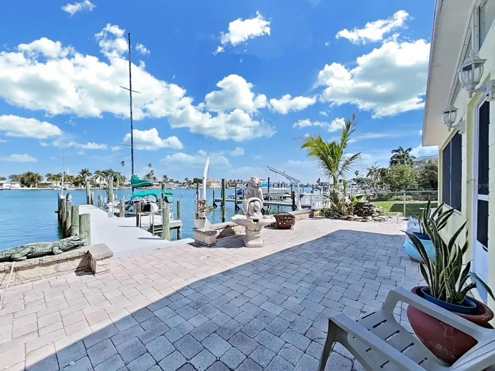 11215 3RD STREET E Treasure Island, FL 33706