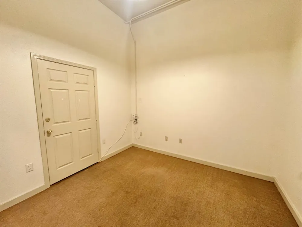 2 Depot Square #E Elgin, TX 78621