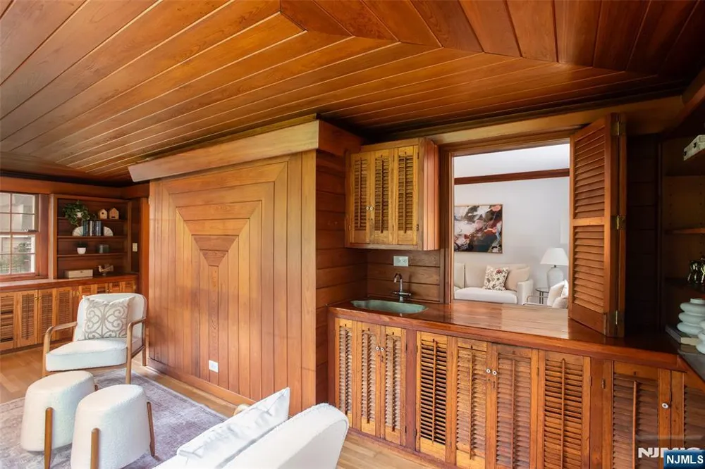 12 Marquette Road Montclair, NJ 07043