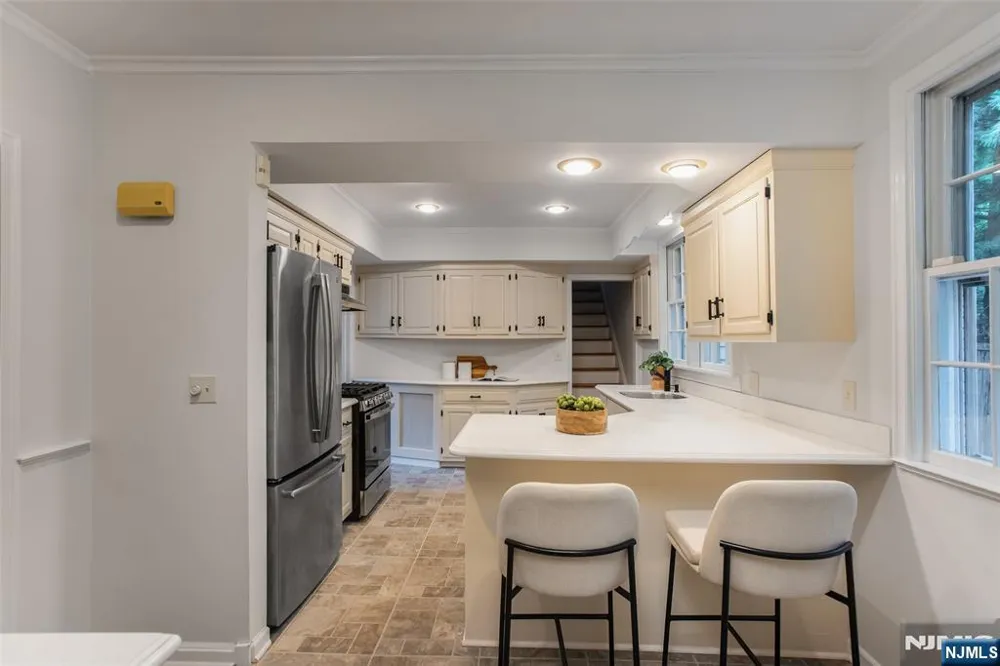 12 Marquette Road Montclair, NJ 07043
