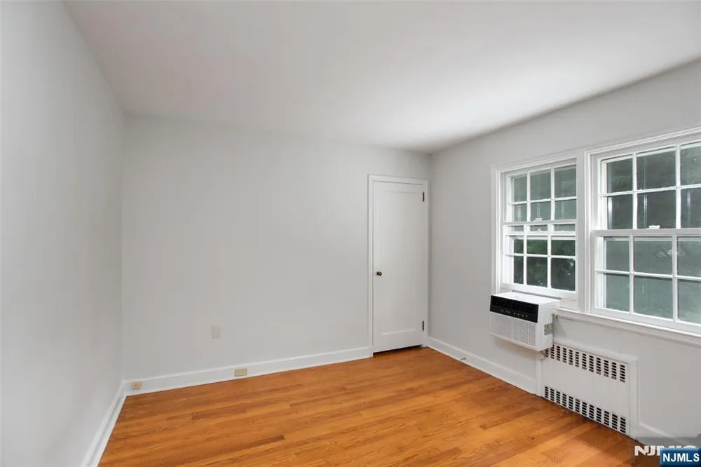 12 Marquette Road Montclair, NJ 07043