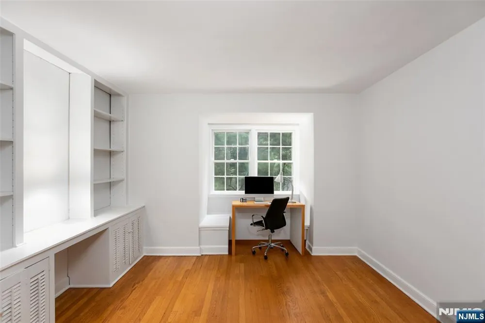 12 Marquette Road Montclair, NJ 07043