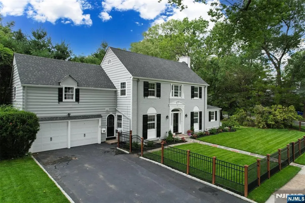 12 Marquette Road Montclair, NJ 07043
