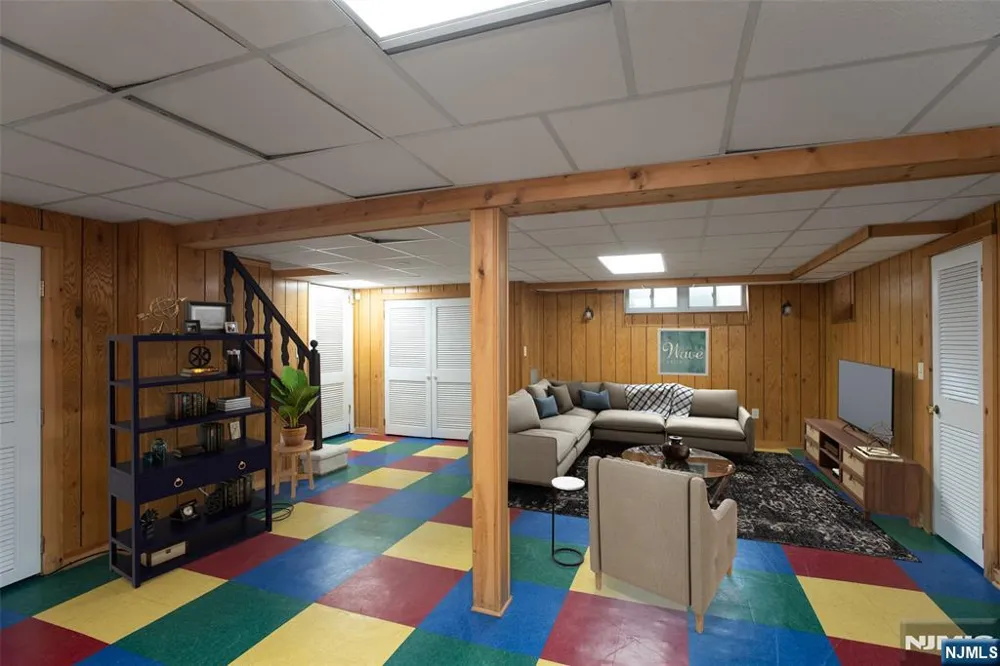 12 Marquette Road Montclair, NJ 07043
