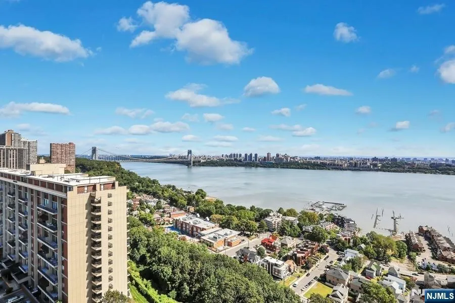 6 Horizon Road 1907 Fort Lee, NJ 07024