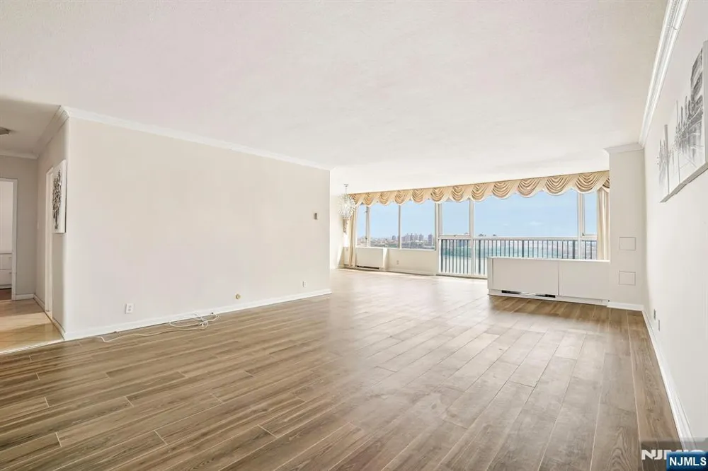 6 Horizon Road 1907 Fort Lee, NJ 07024
