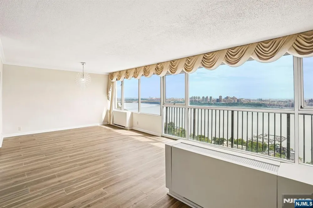 6 Horizon Road 1907 Fort Lee, NJ 07024