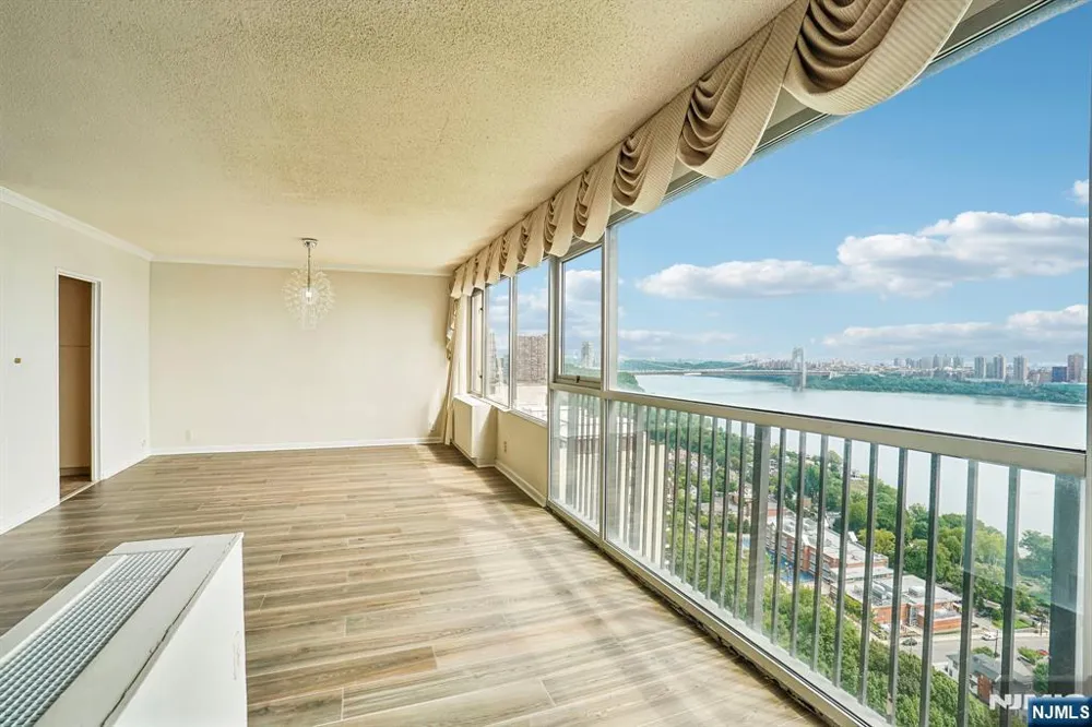 6 Horizon Road 1907 Fort Lee, NJ 07024