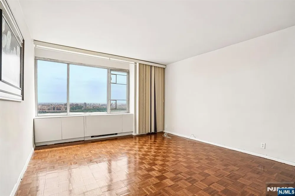 6 Horizon Road 1907 Fort Lee, NJ 07024