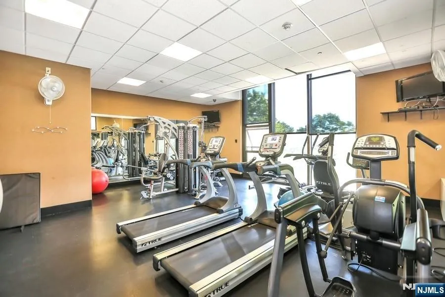 6 Horizon Road 1907 Fort Lee, NJ 07024