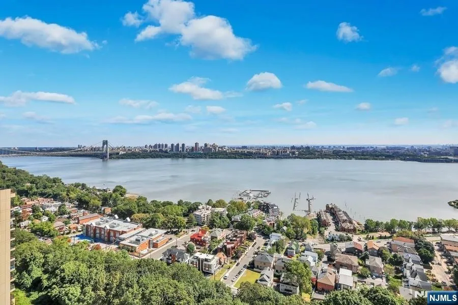 6 Horizon Road 1907 Fort Lee, NJ 07024