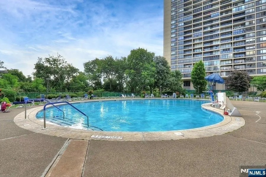 6 Horizon Road 1907 Fort Lee, NJ 07024