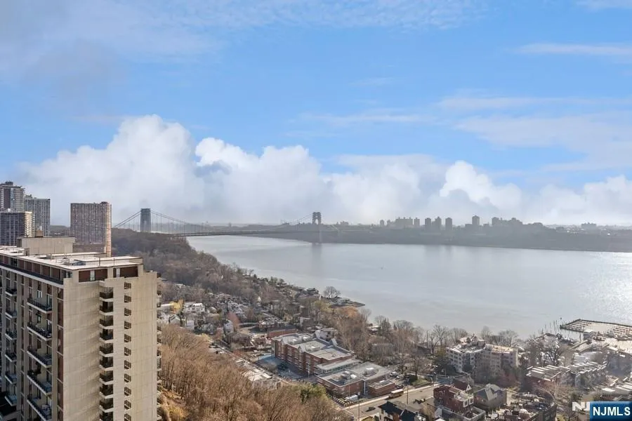 6 Horizon Road 1907 Fort Lee, NJ 07024