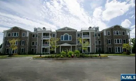 5 Tenakill Park E 317