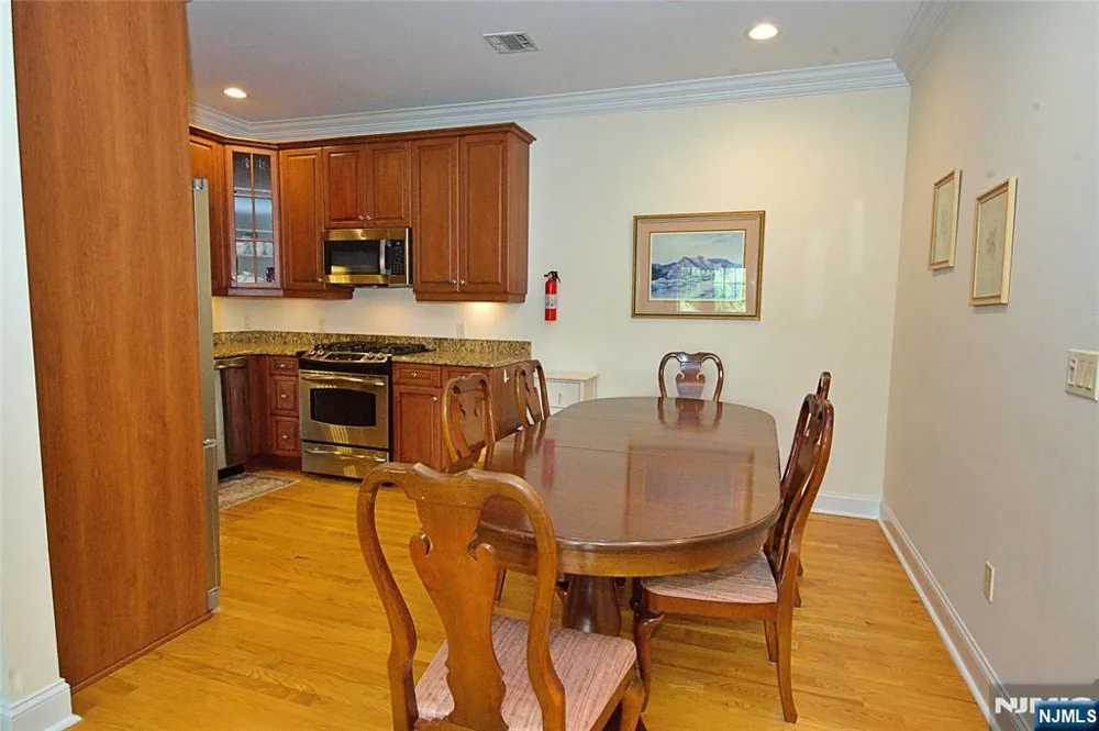 5 Tenakill Park E 317 Cresskill, NJ 07626