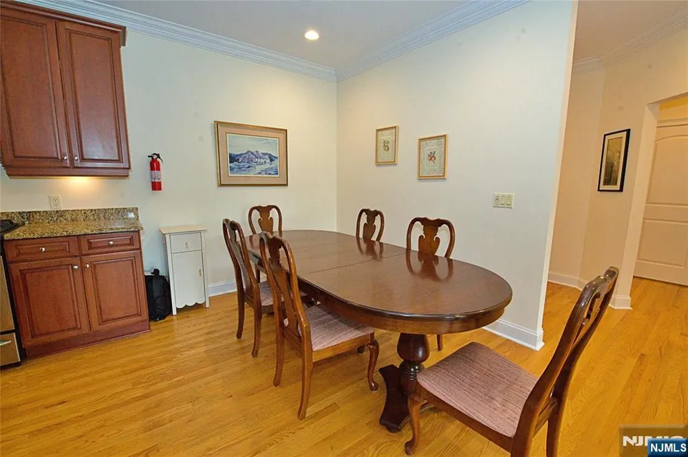 5 Tenakill Park E 317 Cresskill, NJ 07626