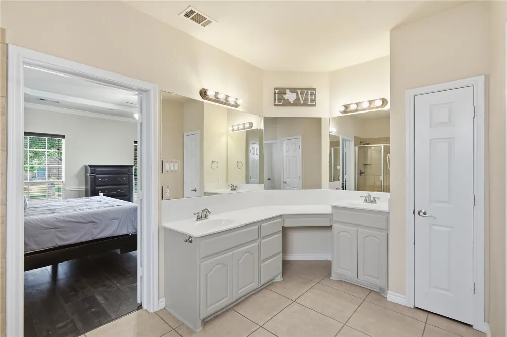 1565 Dutch Hollow Drive Frisco, TX 75033