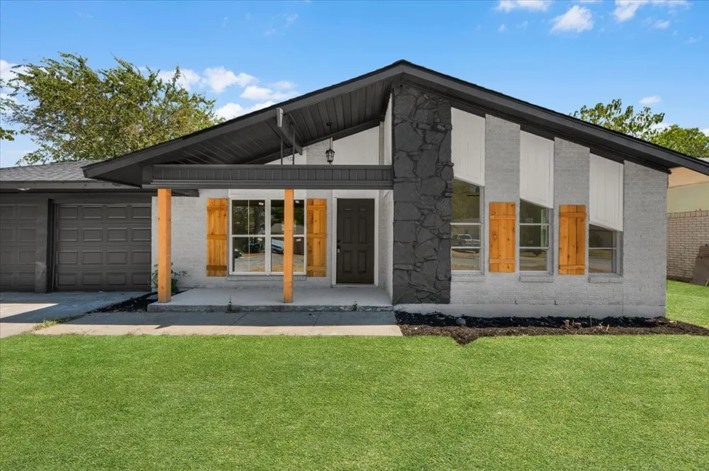 3725 Raphael Street Fort Worth, TX 76119