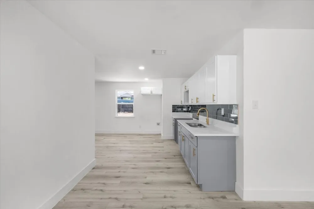 3725 Raphael Street Fort Worth, TX 76119