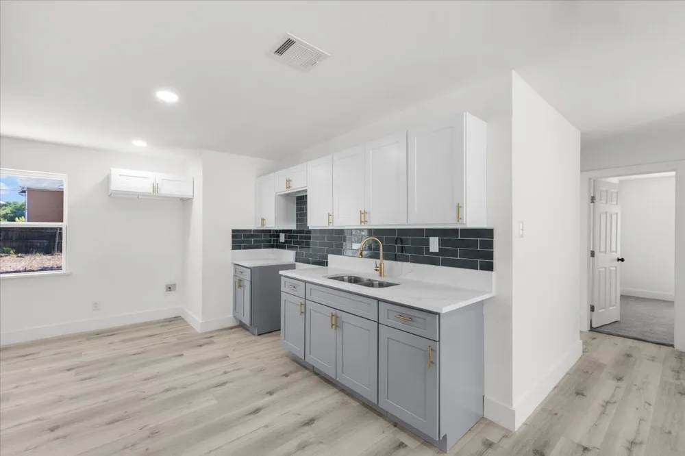 3725 Raphael Street Fort Worth, TX 76119