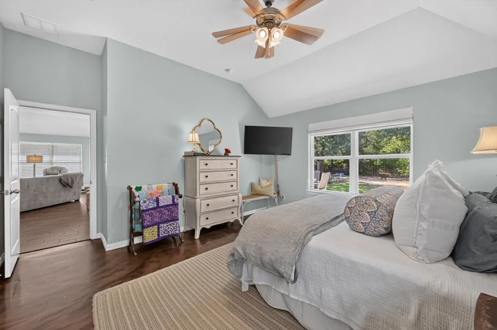 1026 Saint Andrews Drive Burleson, TX 76028