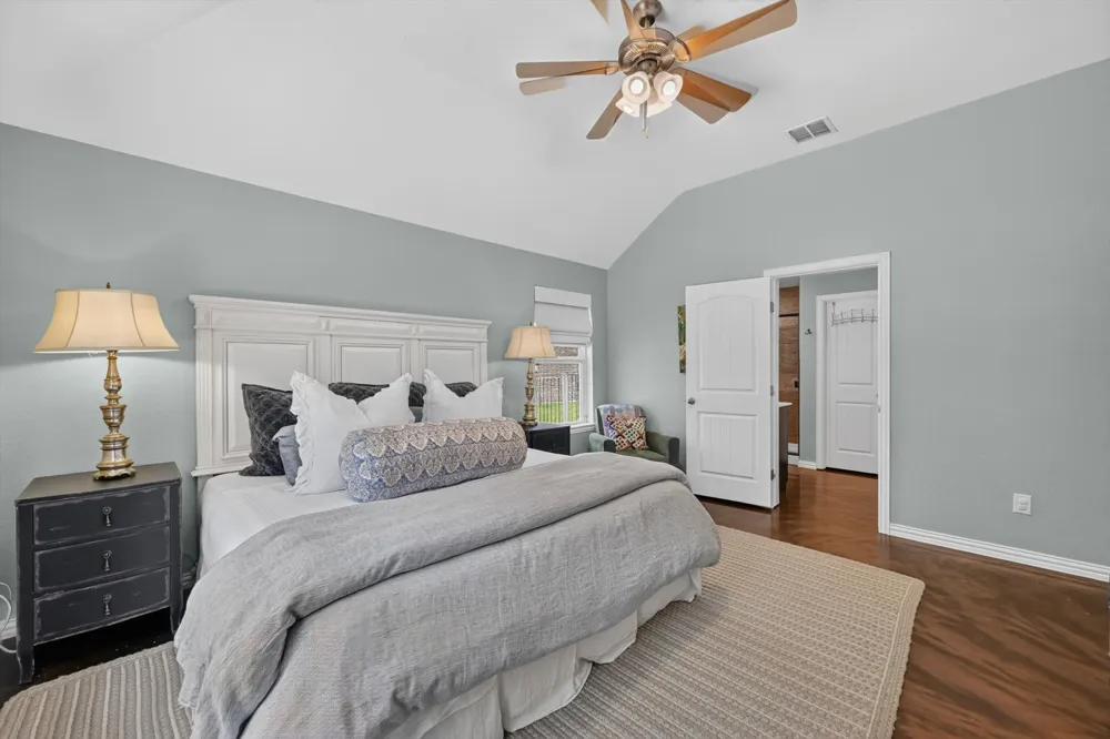 1026 Saint Andrews Drive Burleson, TX 76028