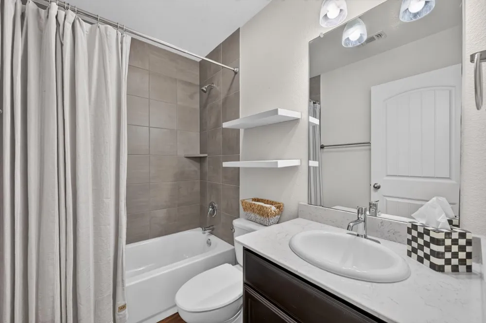 1026 Saint Andrews Drive Burleson, TX 76028