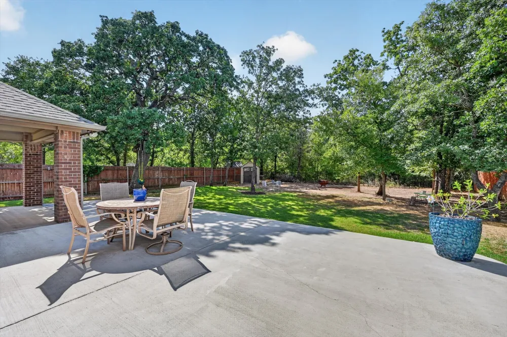 1026 Saint Andrews Drive Burleson, TX 76028