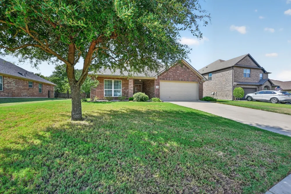 1026 Saint Andrews Drive Burleson, TX 76028