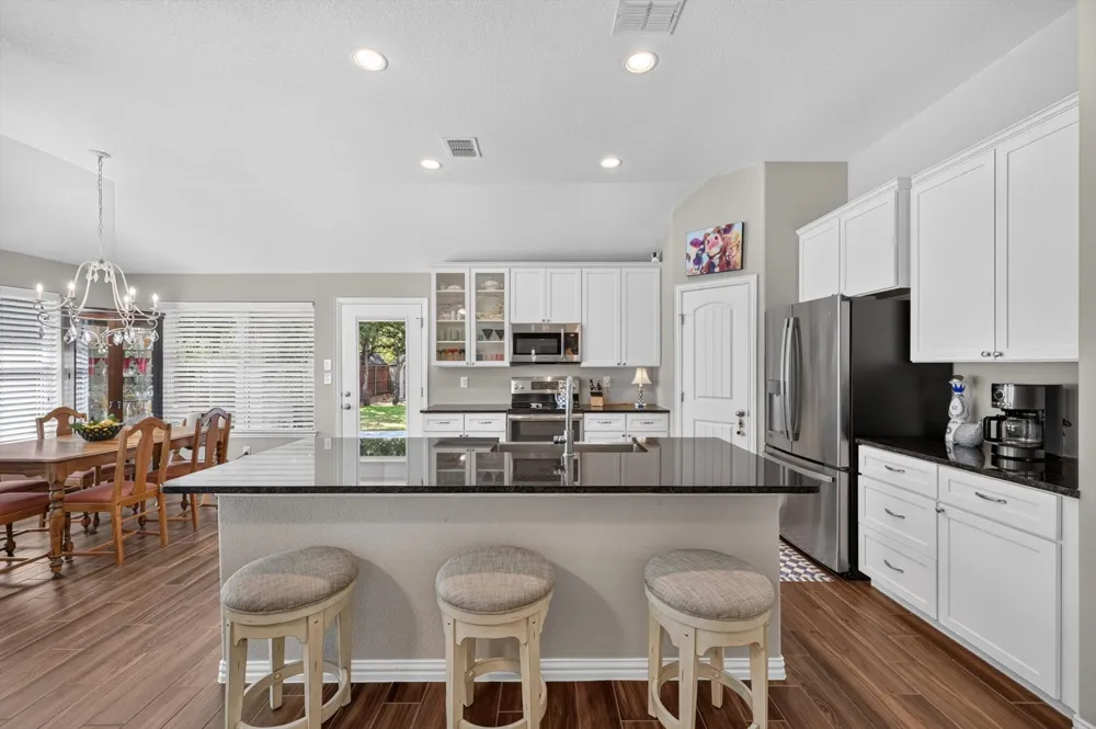 1026 Saint Andrews Drive Burleson, TX 76028