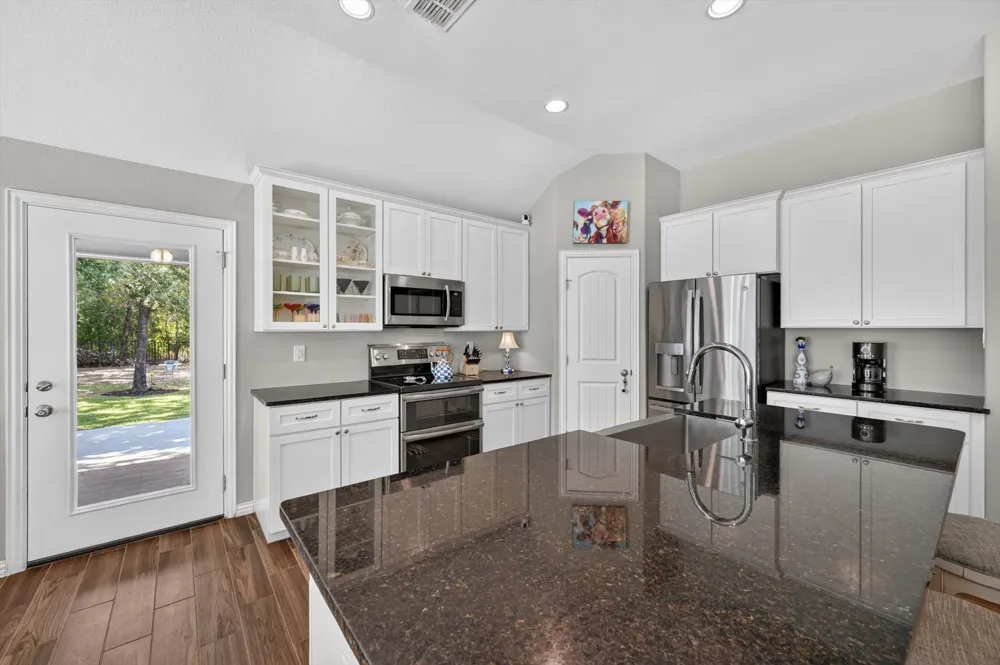 1026 Saint Andrews Drive Burleson, TX 76028
