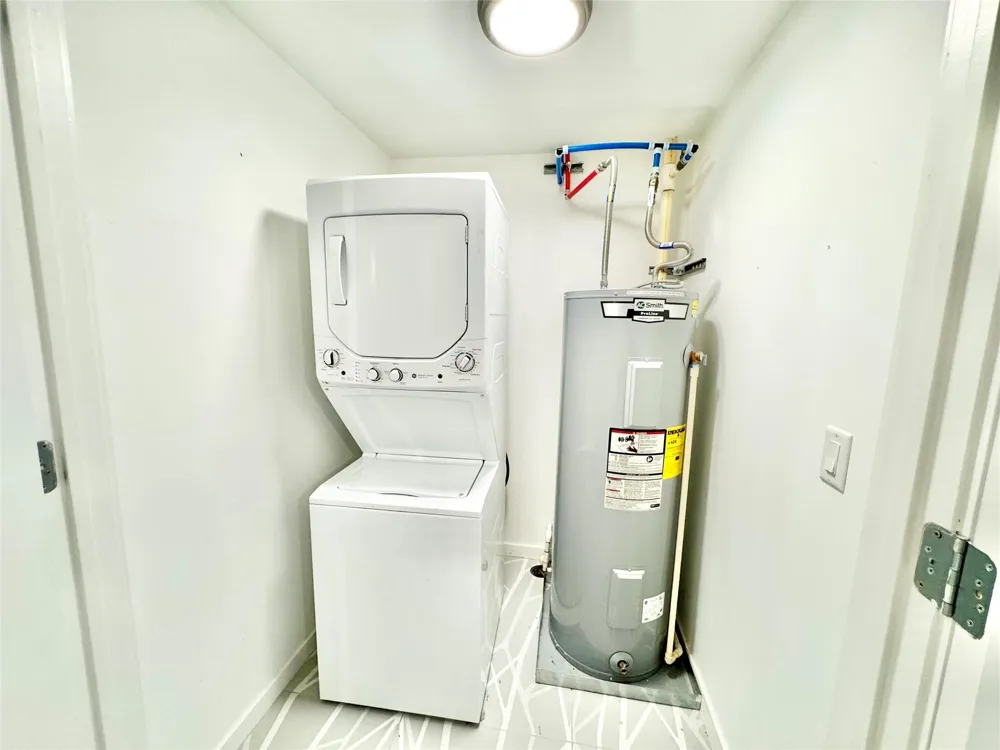 2201 Market Street #605 Galveston, TX 77550