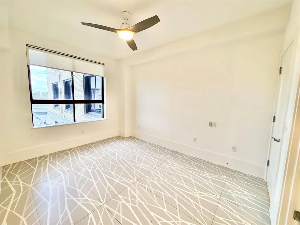 2201 Market Street #605 Galveston, TX 77550