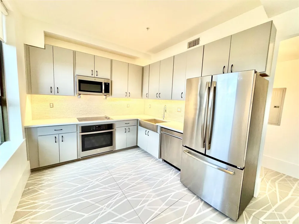 2201 Market Street #605 Galveston, TX 77550
