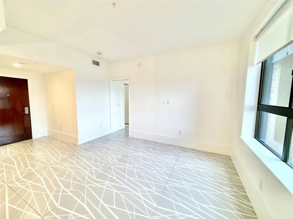 2201 Market Street #605 Galveston, TX 77550