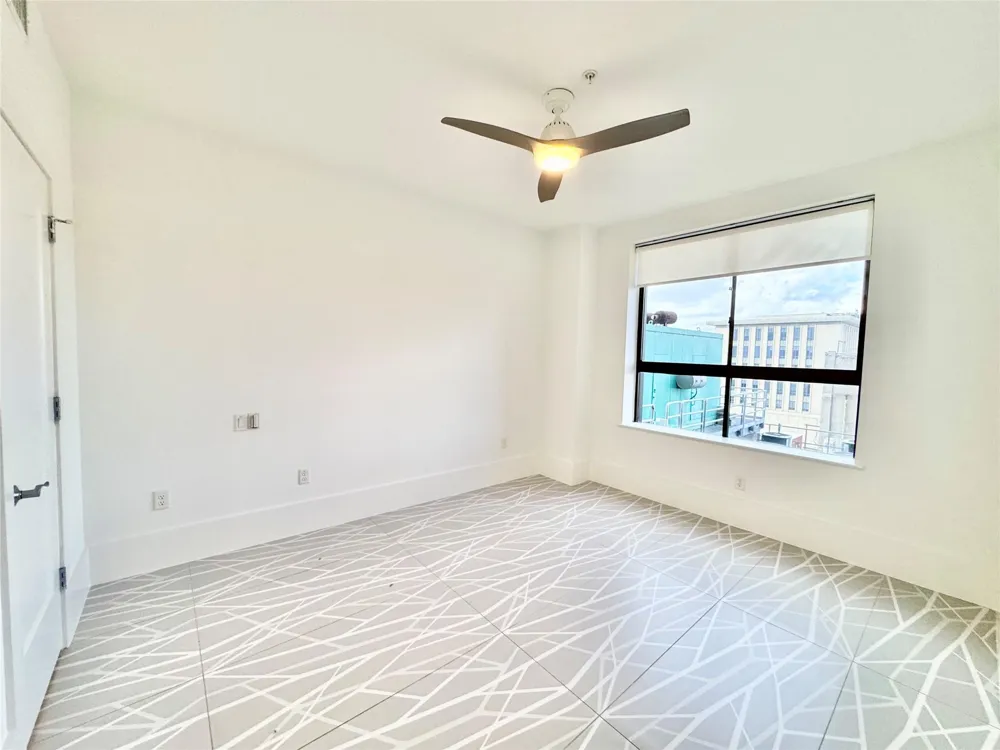 2201 Market Street #605 Galveston, TX 77550