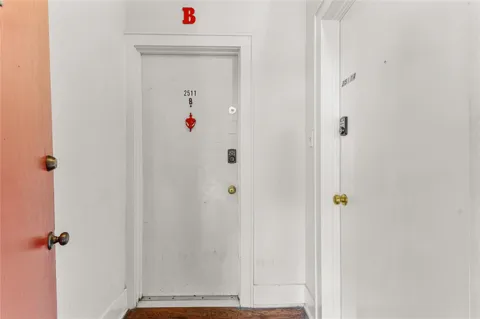 2511 Whitney #B