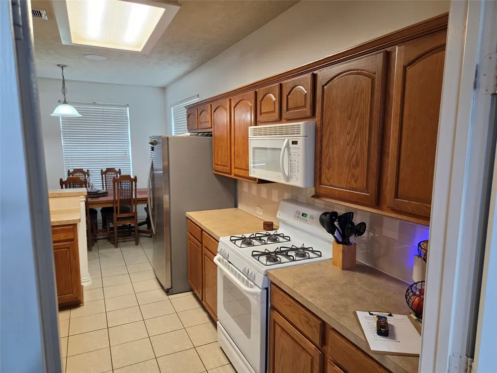11918 Flattop Lane Tomball, TX 77377