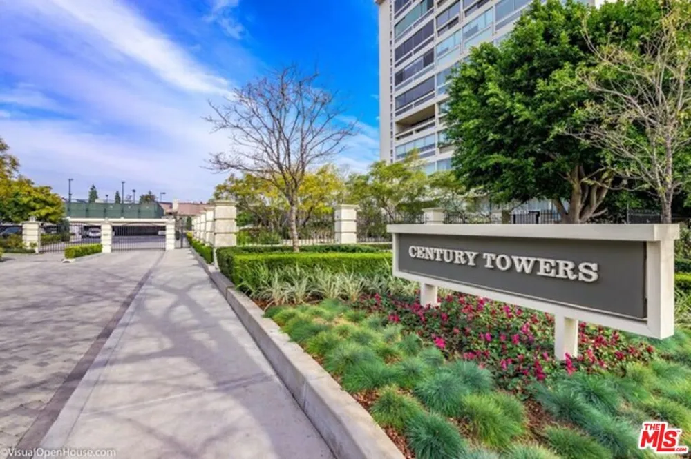 2220 Avenue Of The Stars #605 Los Angeles, CA 90067