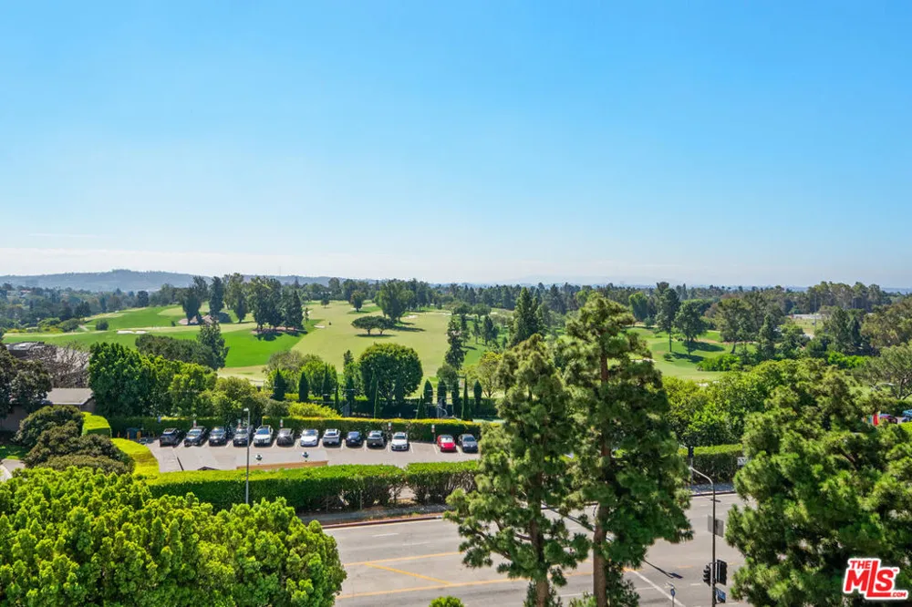 2220 Avenue Of The Stars #605 Los Angeles, CA 90067