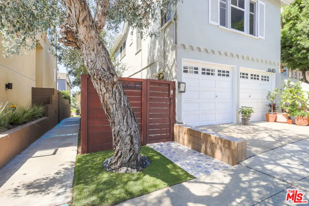 6640 Vista Del Mar Los Angeles, CA 90293