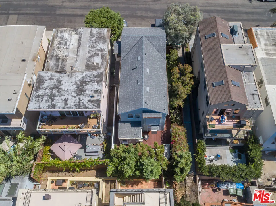 6640 Vista Del Mar Los Angeles, CA 90293